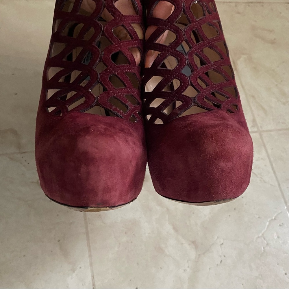 Prada Made in Italy Calzature Donna Oxblood Suede Cutout Platform Heels size 6.5 - Picture 8 of 14